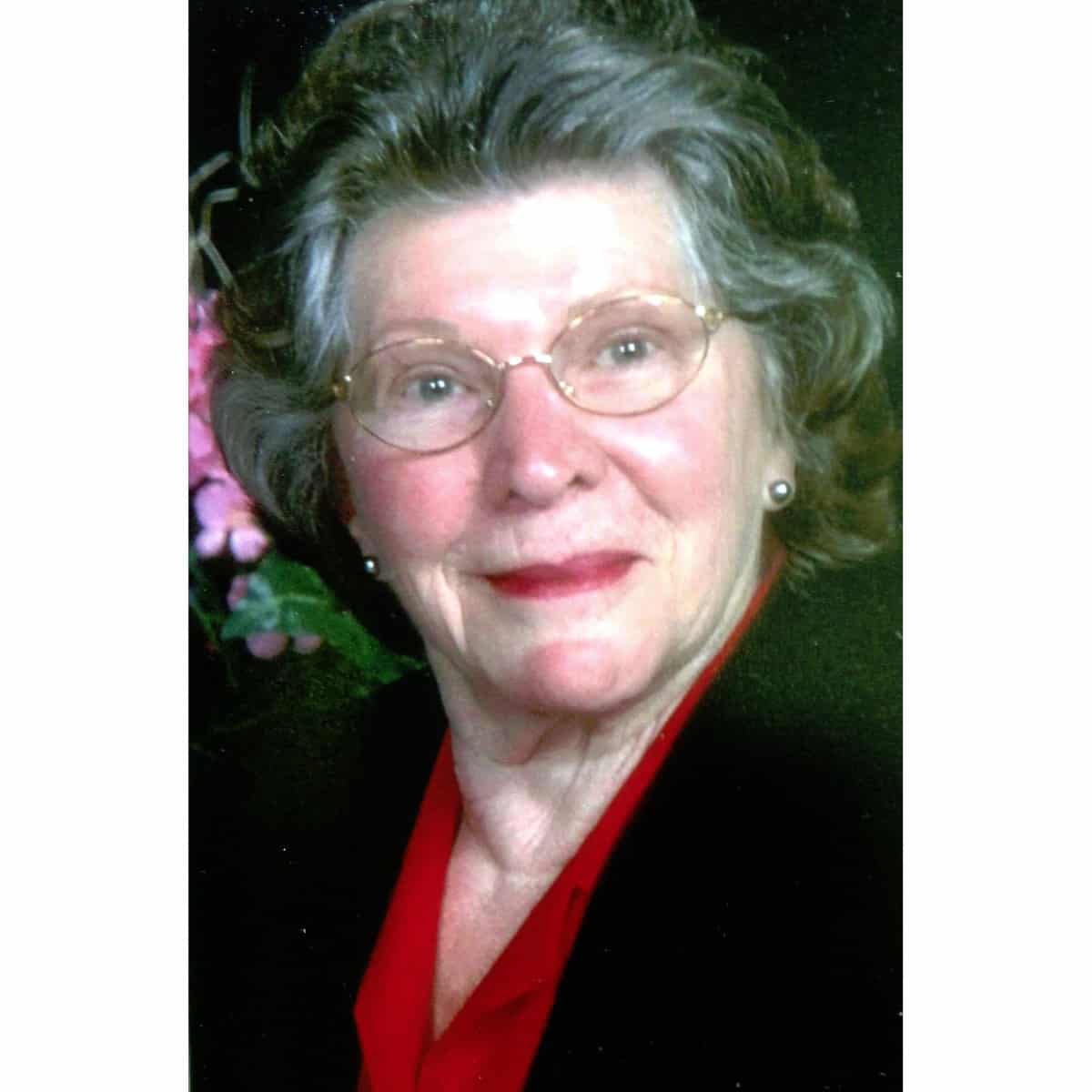 Nyra Delores Holdreith