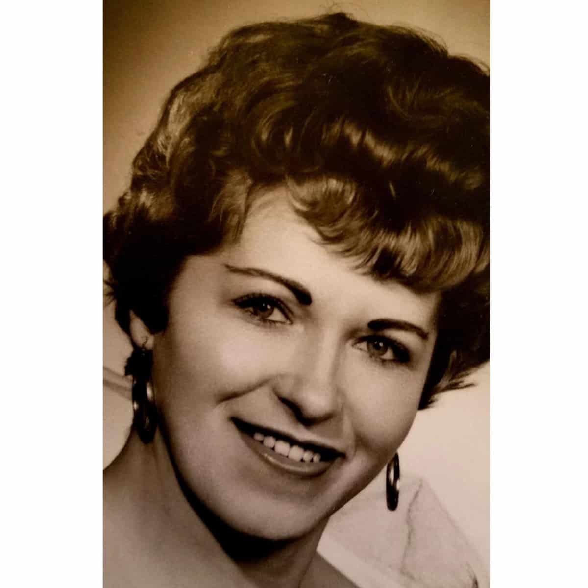 Claire Feucht Gregory