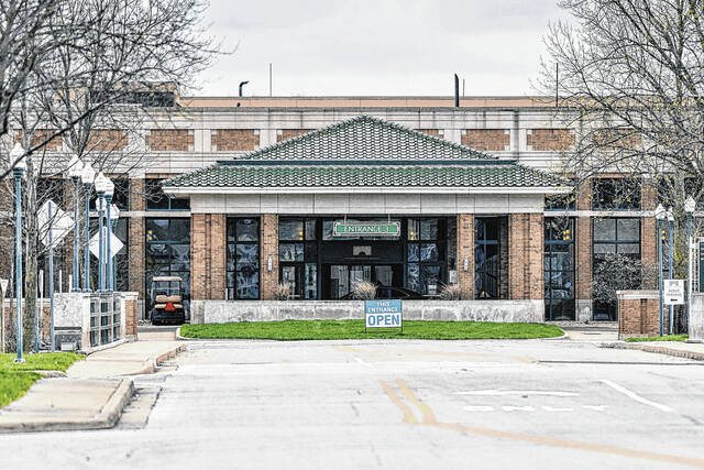 127670099_web1_20211126cr-crh-exterior-2