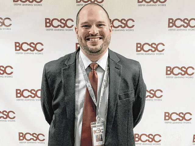 127702123_web1_20211204cr-Giebel-Josh