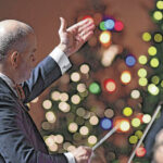 Columbus native leading holiday concerts in Carmel