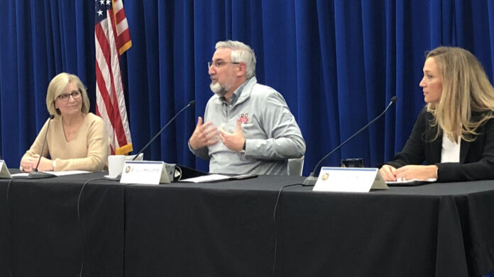 20211231cr-holcome-stunned