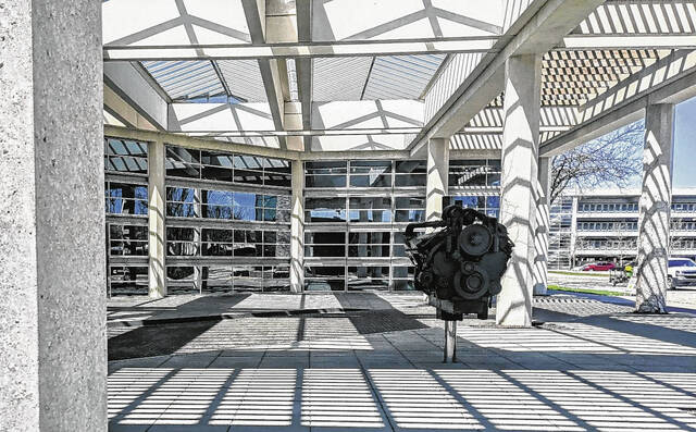 127938792_web1_20211103cr-cummins-office