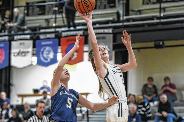 127961037_web1_20220112cr-hauser-girls-bb-3