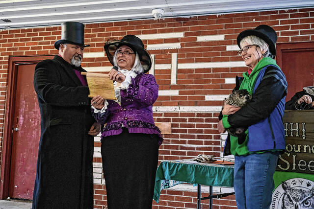 128098185_web1_20220203cr-groundhog-day-10