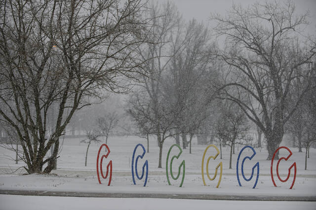 128119525_web1_20220205cr-snow-photos-5