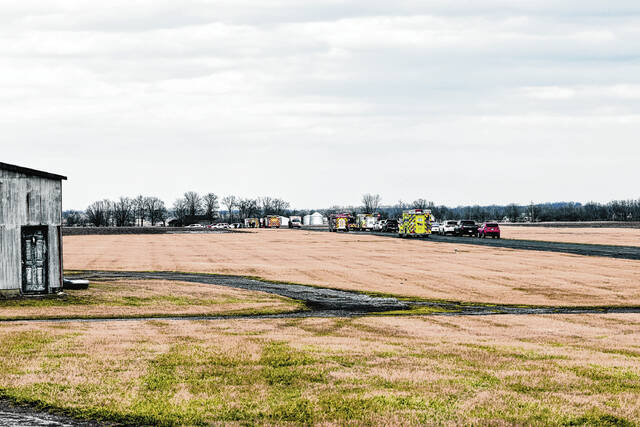 128241839_web1_20220222dj-plane-crash3