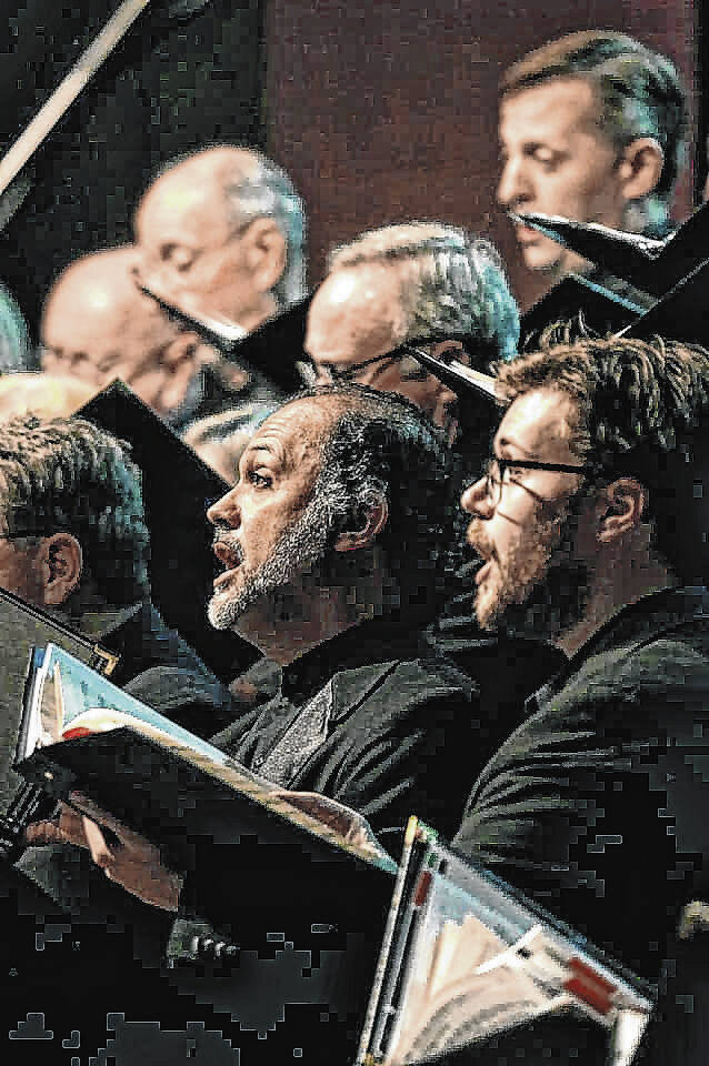 128460135_web1_20220326cr-philharmonic-concert