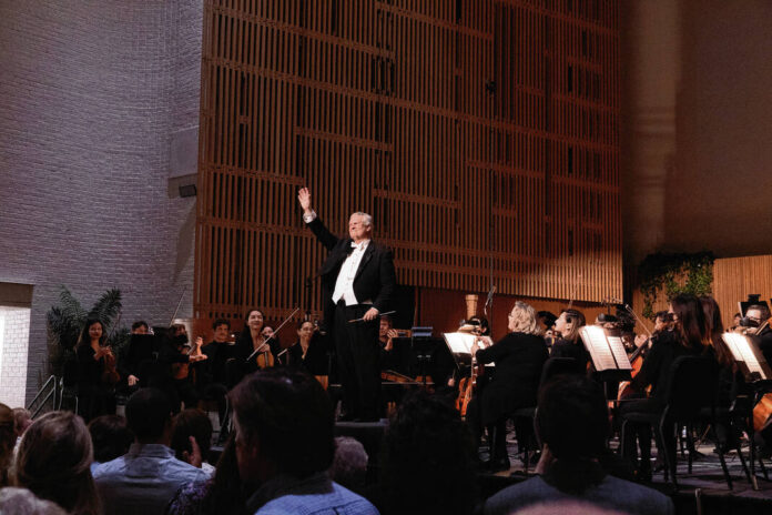 128695935_web1_20220427cr-philharmonic-review