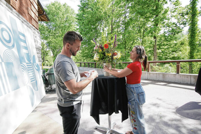 128862861_web1_20220519cr-landmark-columbus-1