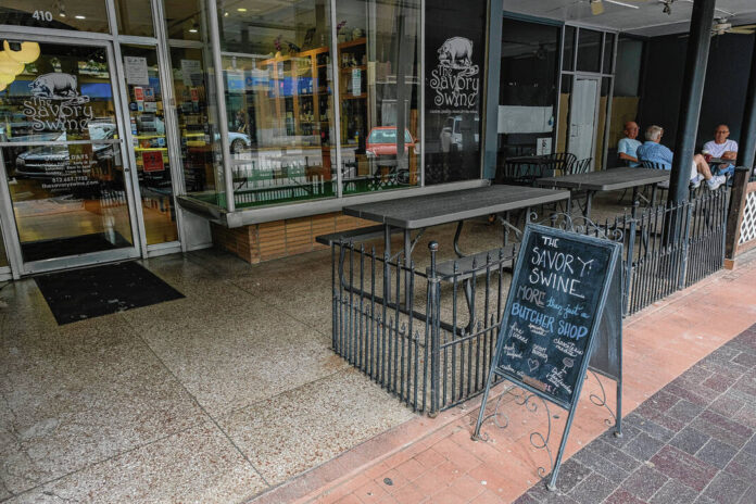 129020411_web1_20220614cr-restaurant-update-2