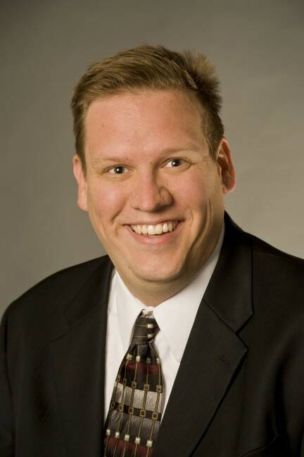 129886682_web1_aaron-miller-column-mug