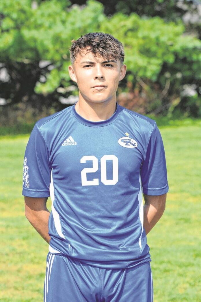 129985673_web1_Thomas-De-La-Cruz