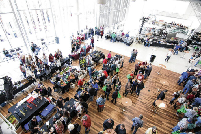 130026673_web1_20221103cr-go-wine