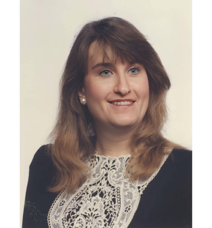 130081178_web1_WebMarciaSpiker