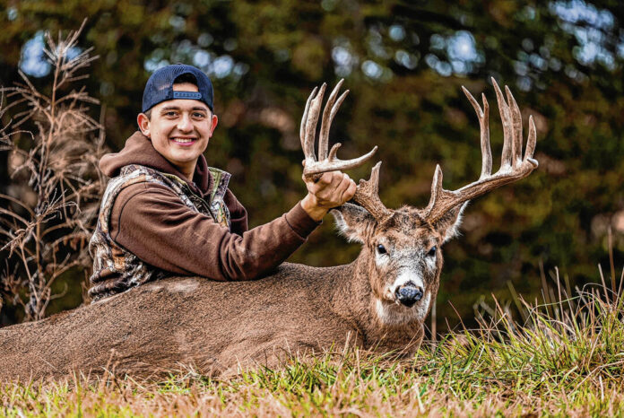 130312461_web1_20221217cr-butler-max-mongrello