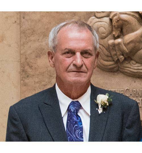 130438912_web1_Gary-Darlage