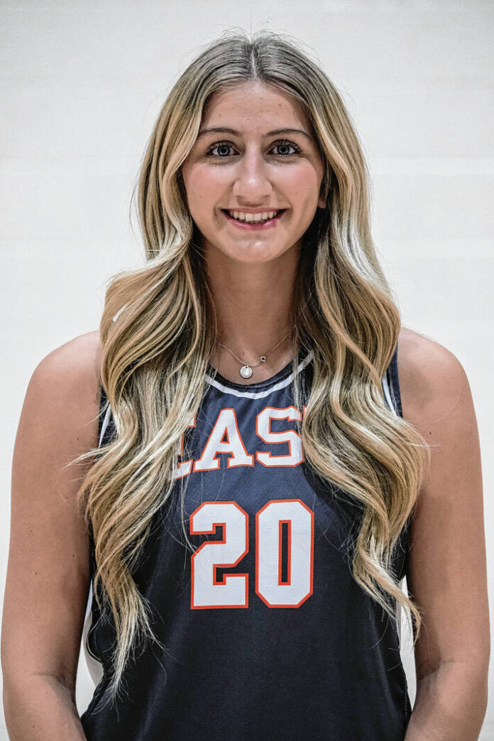 130591020_web1_Saige-Stahl