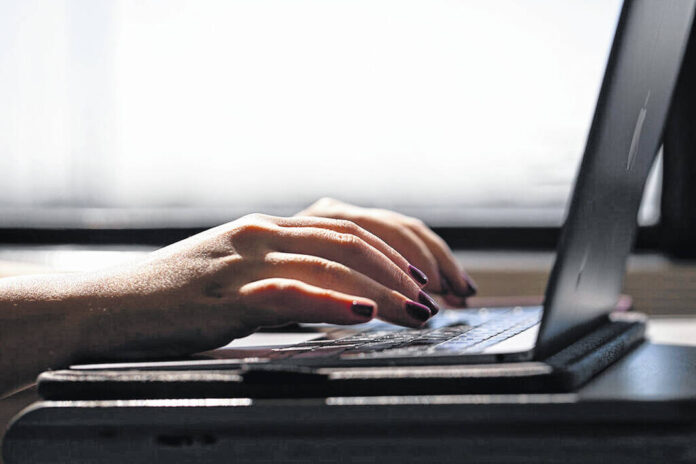 130742239_web1_AP22188426880935