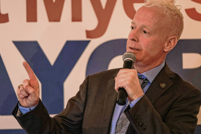 130826969_web1_20221110cr-myers-announcement-5