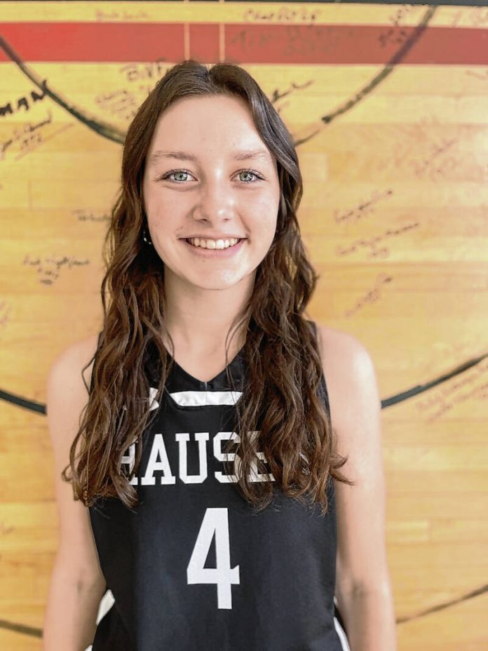 131095819_web1_Bella-Kilps