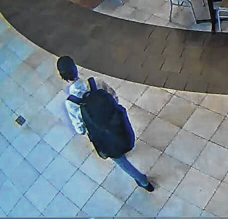 131613305_web1_20221222dj-Sapirmann-entering-2