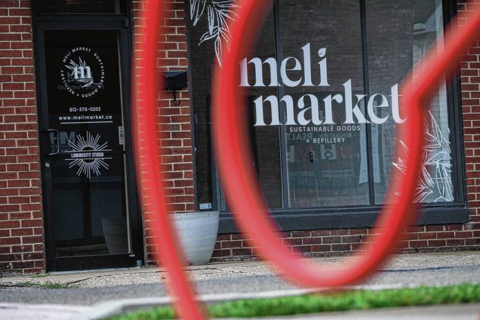 131621159_web1_20230708cr-meli-market-1