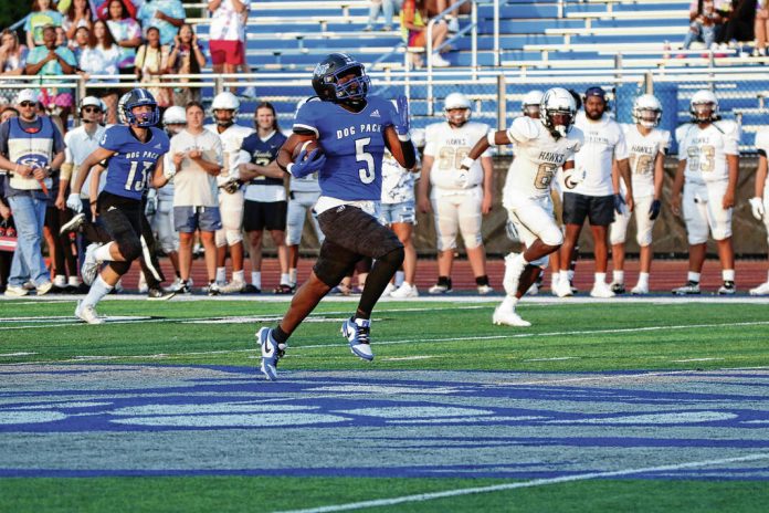 131874051_web1_20230819cr-north-football-12