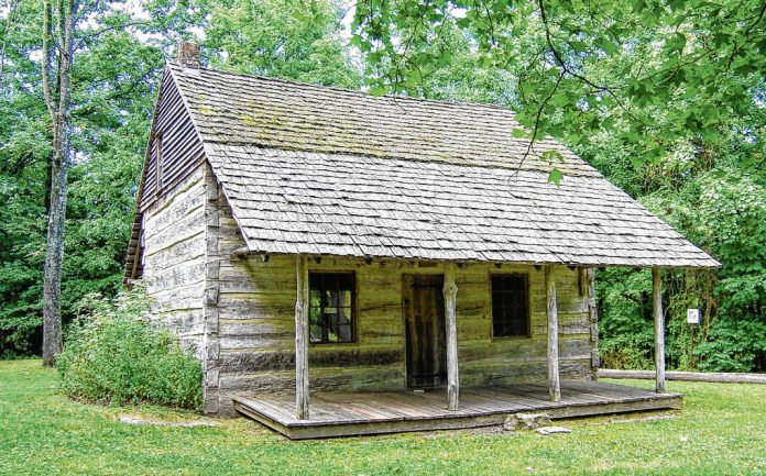 132013395_web1_Myers-Family-Cabin--1-