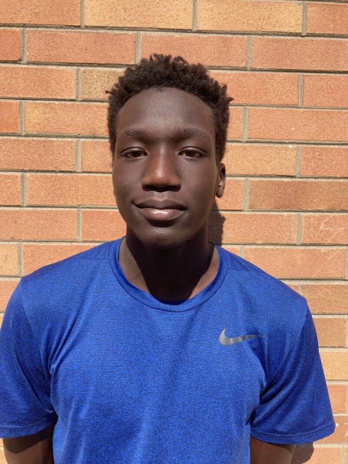 132039894_web1_Akot-Tong