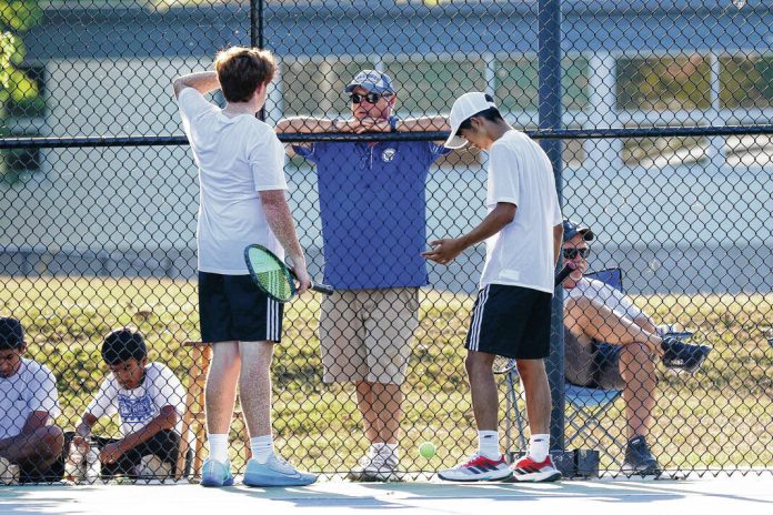 132052529_web1_20231004cr-north-tennis-13