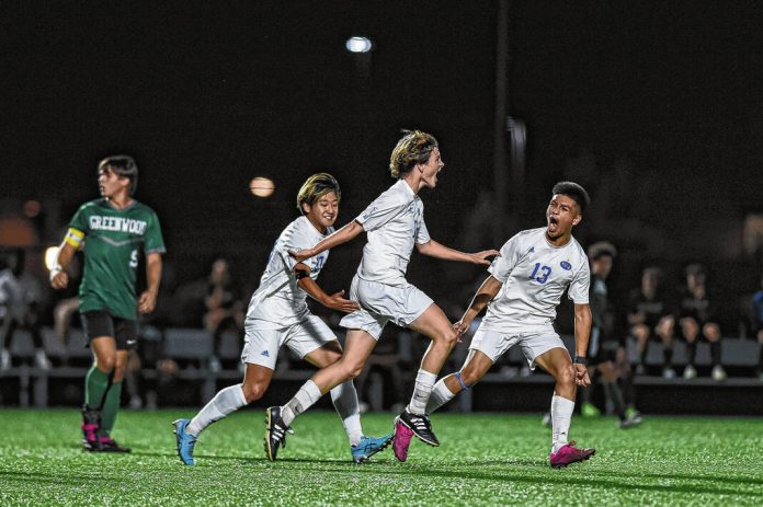 132057599_web1_20231004cr-north-soccer-12