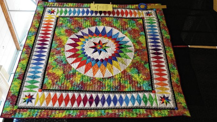 132112578_web1_20231014cr-quilt-show