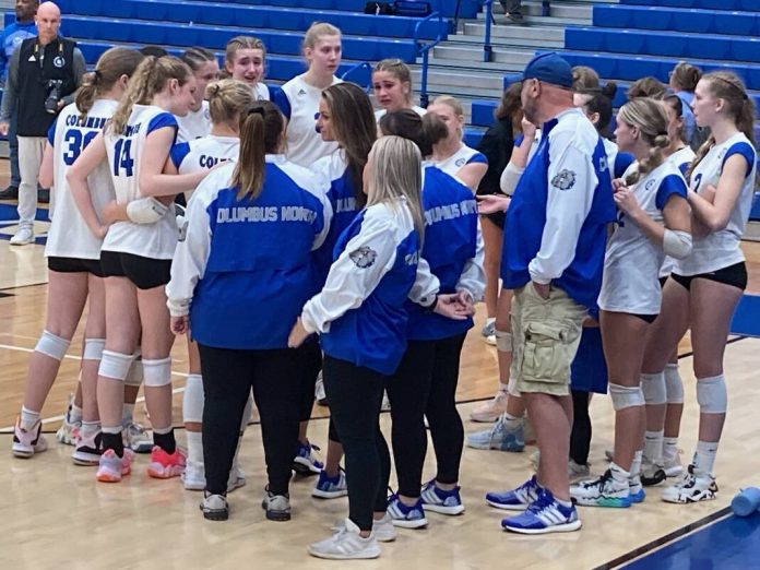 132116125_web1_North-volleyball