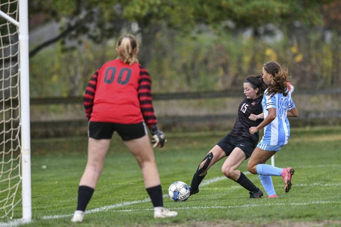 132146091_web1_20231019cr-IUC-womens-soccer-5