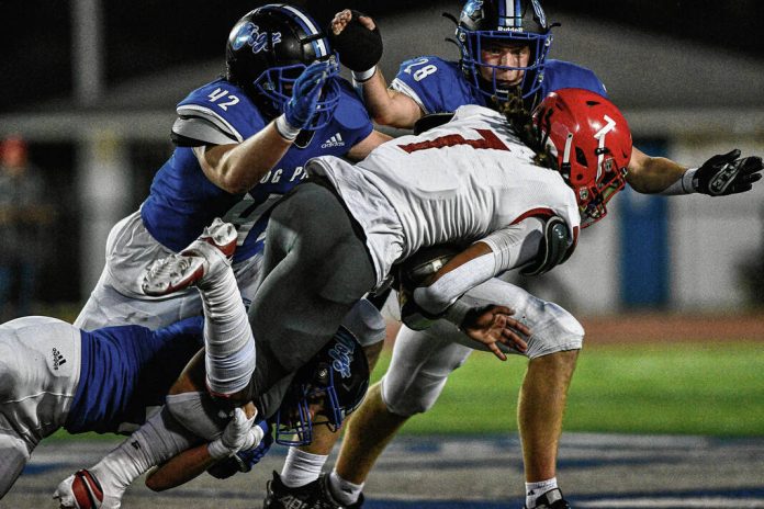 132186755_web1_20231028cr-north-football-3