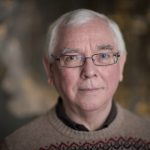 Terence Davies, filmmaker of the lyrical ‘Distant Voices, Still Lives,’ dies at the age of 77