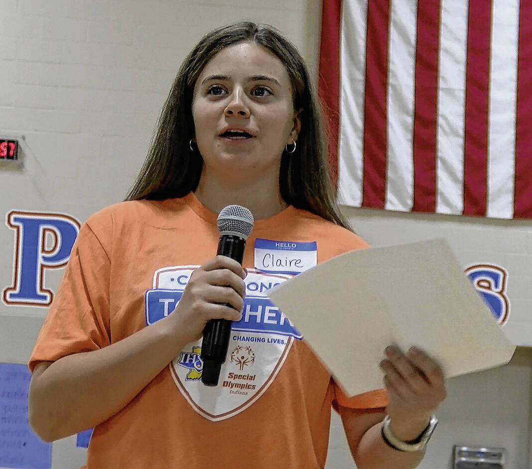 132208587_web1_Claire