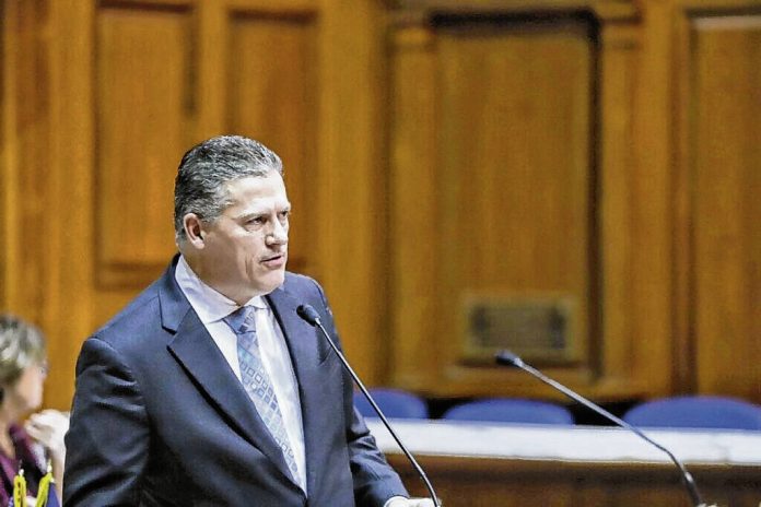 132272937_web1_20231111CR-SEAN-EBERHART