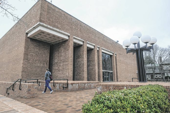 132620957_web1_20220206cr-bartholomew-county-library-exterior