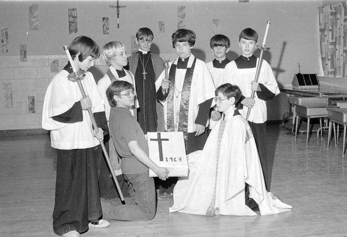 132362124_web1_20240203CR-LKBK