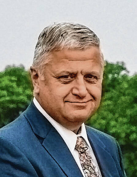 132745405_web1_20230221cr-richardson-mike