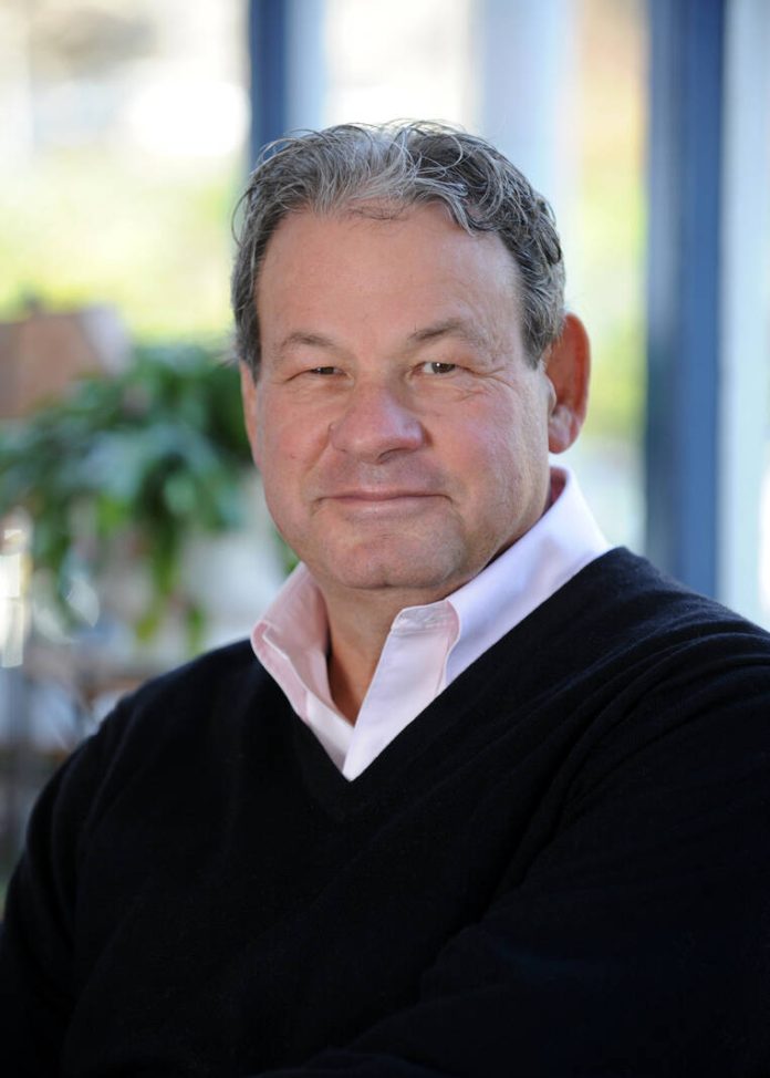 132832067_web1_Steve_Roberts_2--1-