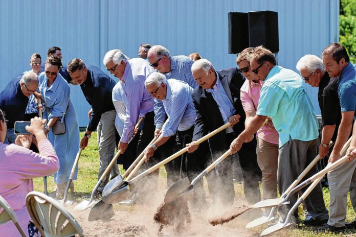 133395159_web1_tabernacle1