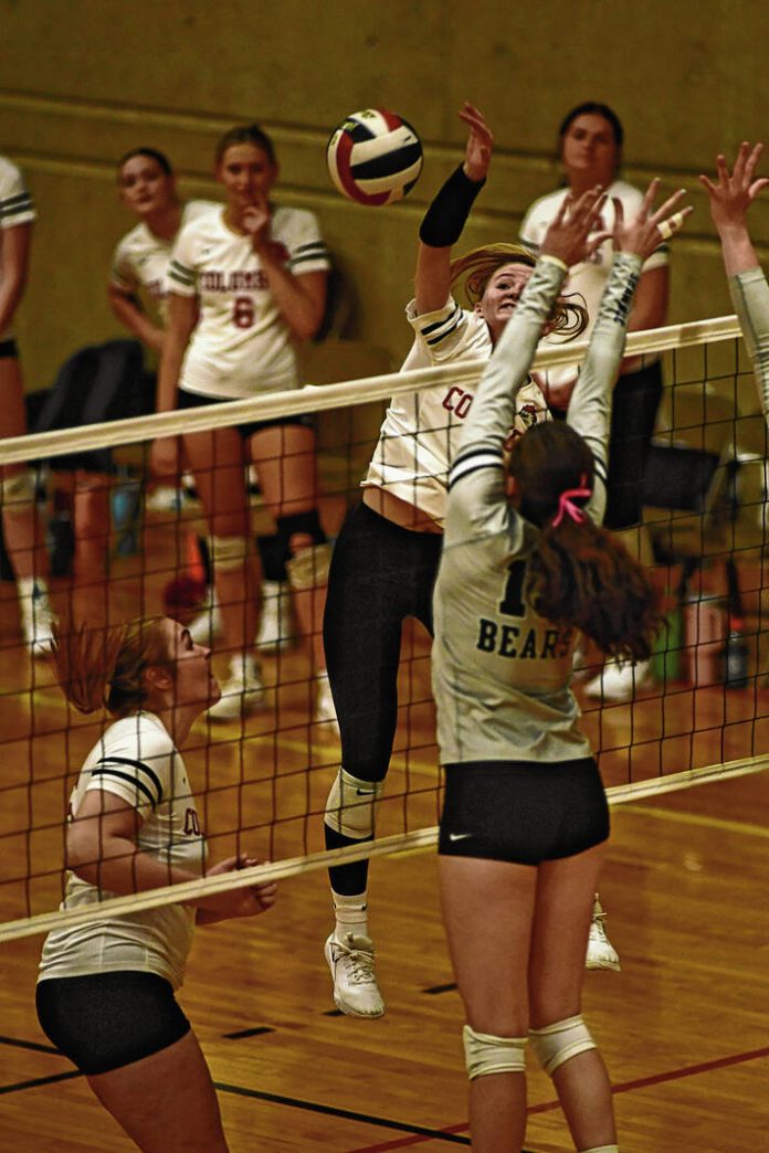 133478299_web1_20231020cr-iuc-volleyball-tlw119