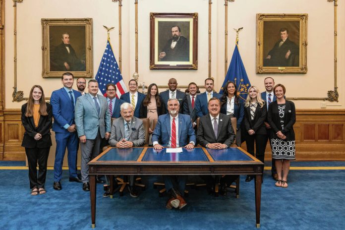 133625032_web1_Sen.-Koch-Ceremonial-Bill-Signing