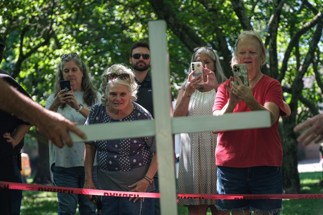 20240814cr-north-christian-cross-removal-25