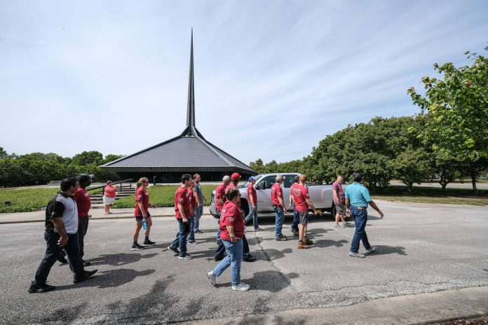 133723485_web1_20240913cr-day-of-service-1