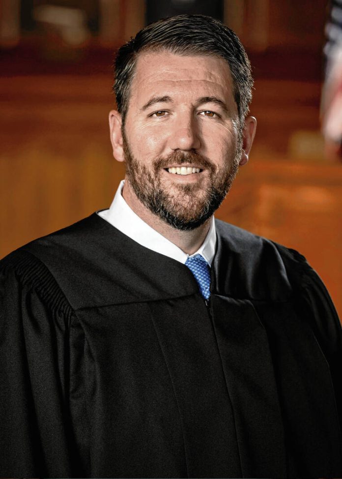 133733757_web1_20240914dj-derek-molter