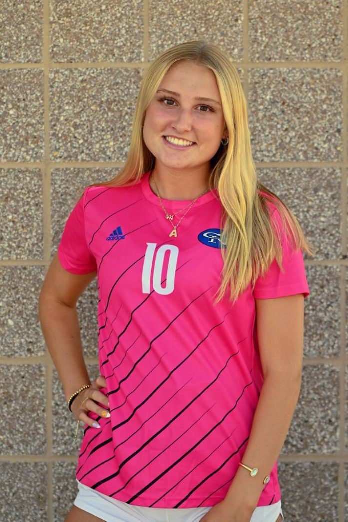 133741538_web1_10-Amelia-Corney